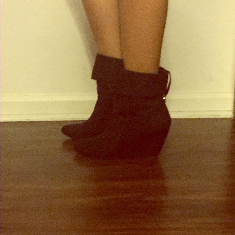 Women’s NWOT Express booties, OFFERS WELCOME!